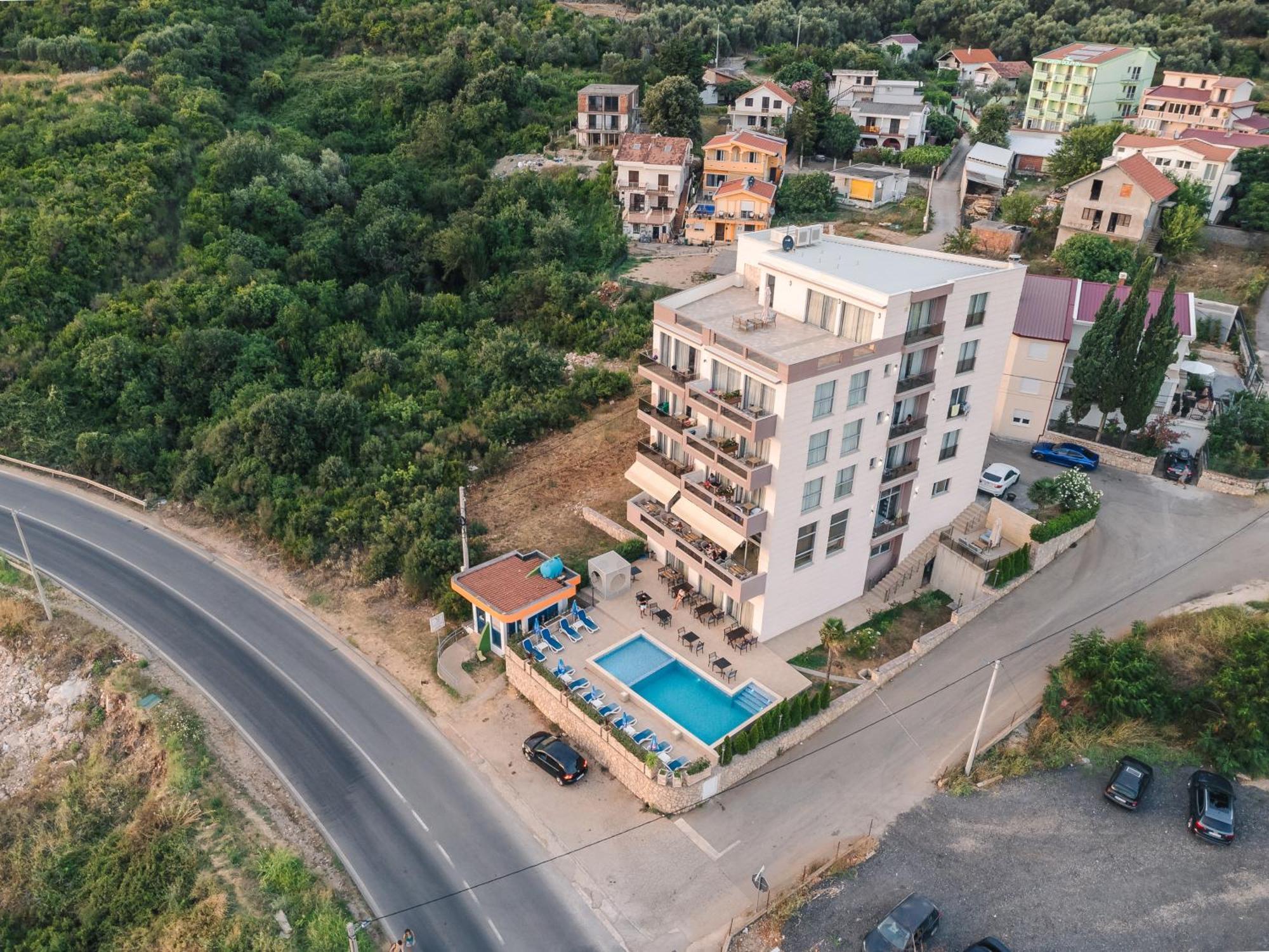 Lux Hotel M 도브라 보다 외부 사진